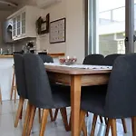 5 Km To Alacati, Luxury With Garden And Pool Çeşme