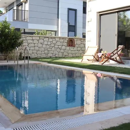 5 Km To Alacati, Luxury With Garden And Pool 别墅 Çeşme