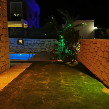 别墅 5 Km To Alacati, Luxury With Garden And Pool *
