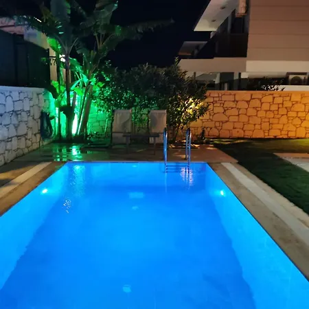 Villa 5 Km To Alacati, Luxury With Garden And Pool Çeşme