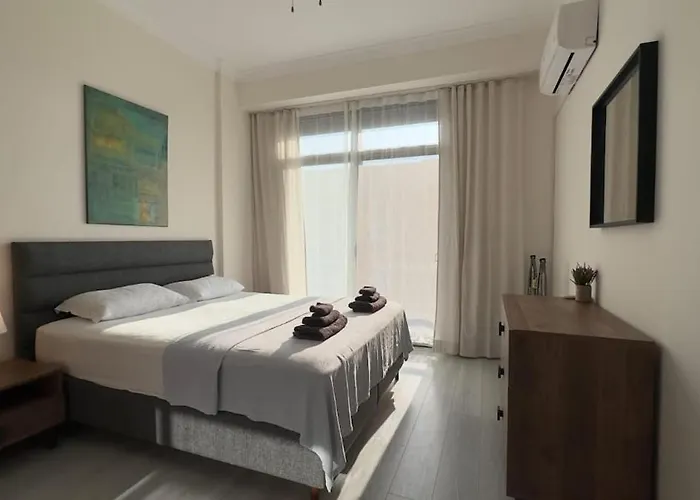 5 Km To Alacati, Luxury With Garden And Pool Villa Çeşme