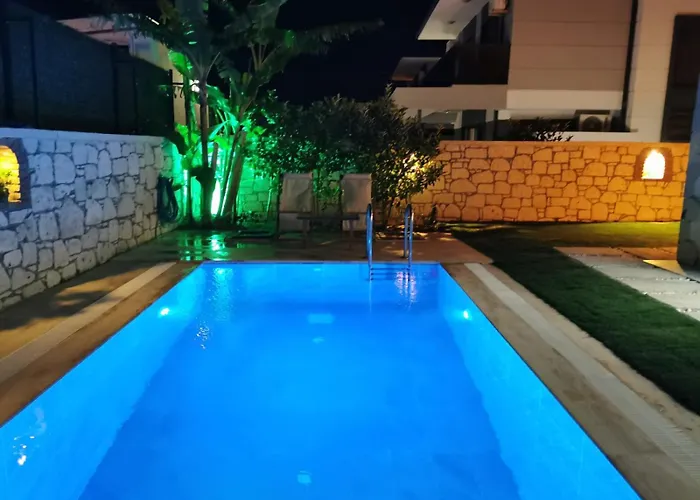 Villa 5 Km To Alacati, Luxury With Garden And Pool Çeşme