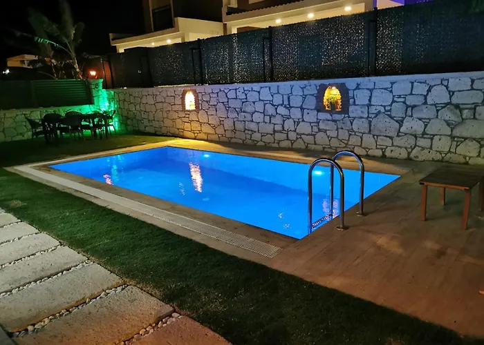 5 Km To Alacati, Luxury With Garden And Pool Villa